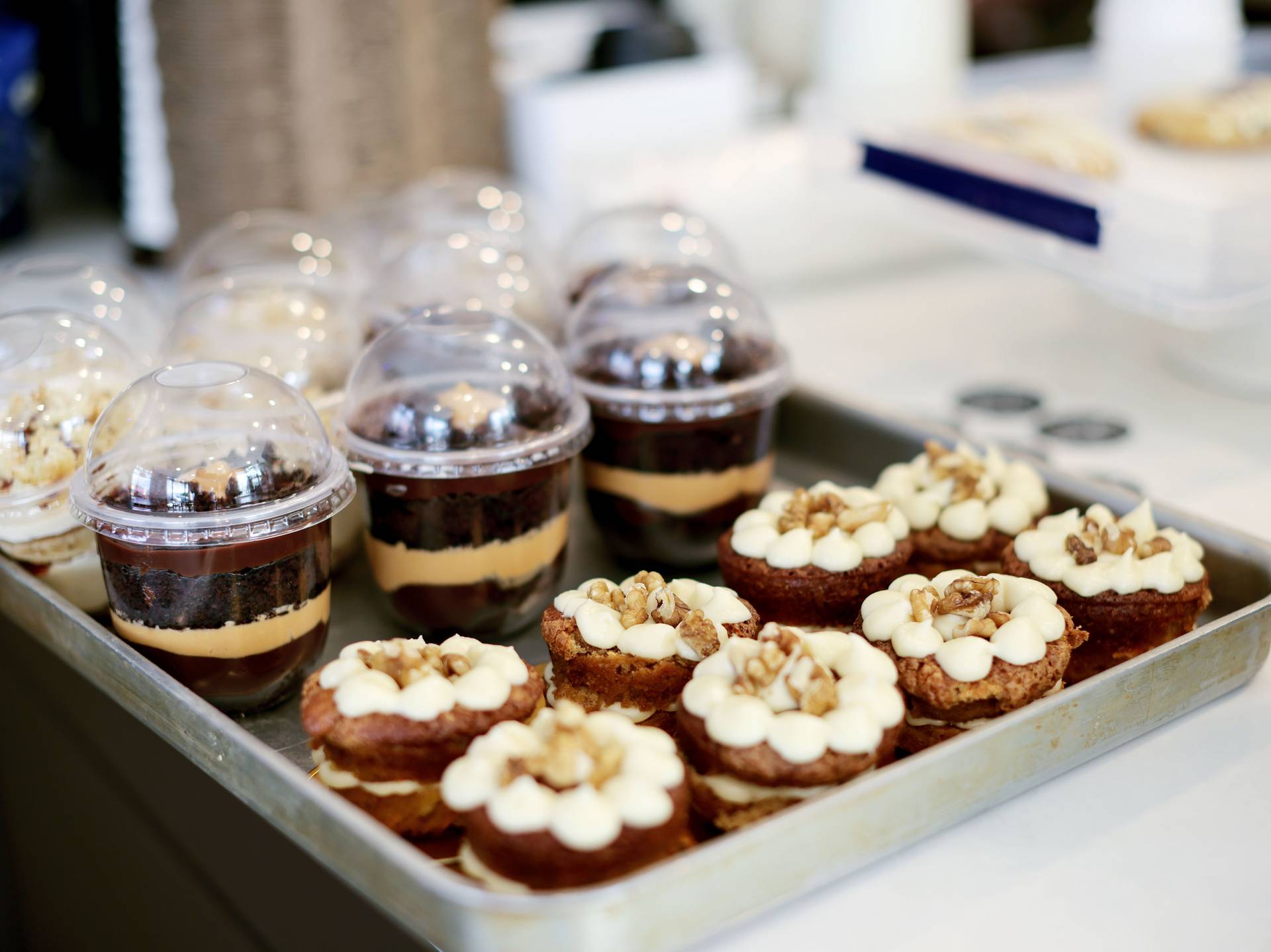 Fresh cakes and desserts